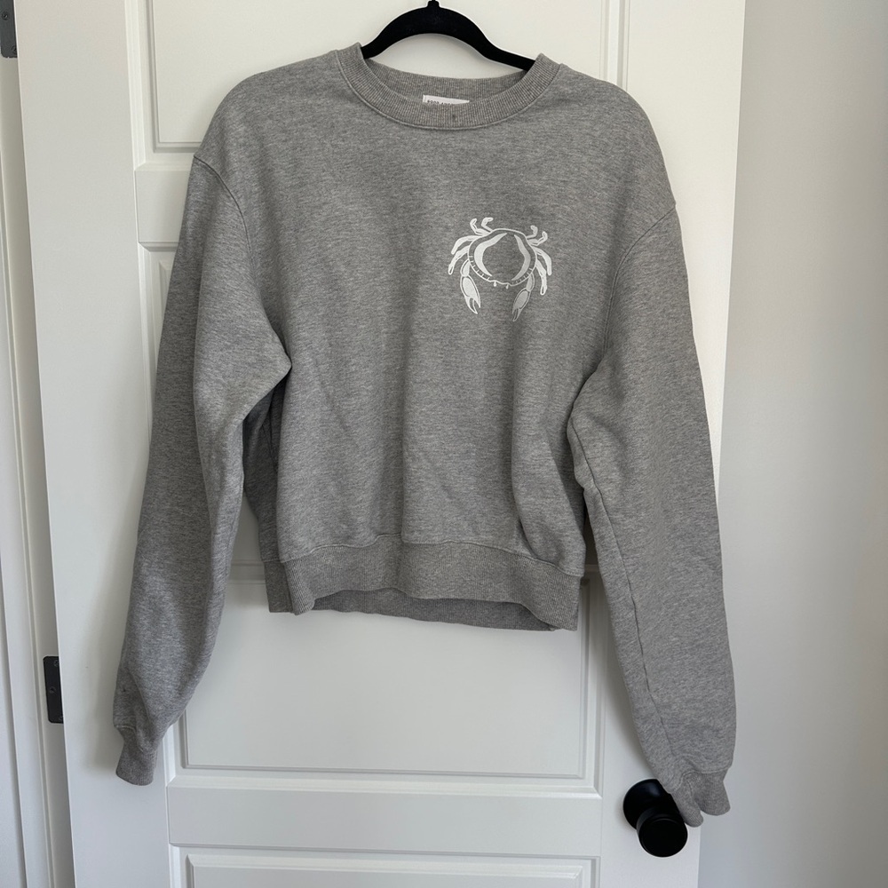 Good American Zodiak Cancer Sign Crew Neck ๐ฆโ๏ธ